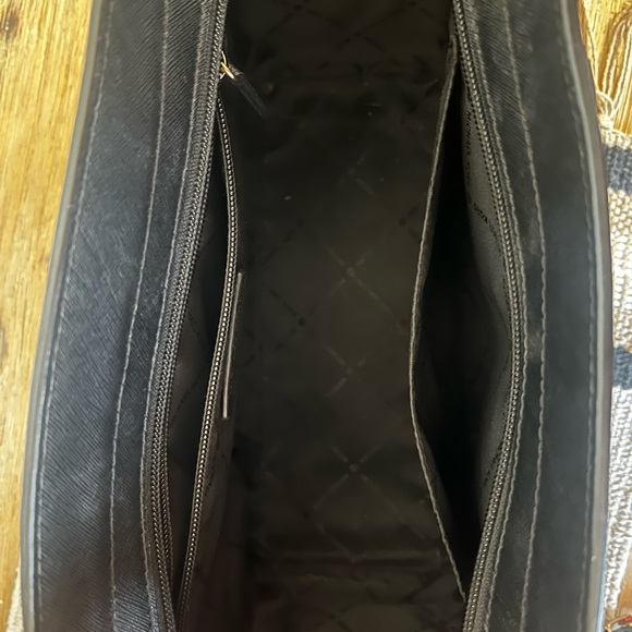 Black Michael Kors Crossbody purse - Picture 4 of 4